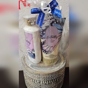 BATH & BODY WORKS  N.I.PACKAGE BUTTERFLY 4 PIECE BODY CARE SET
